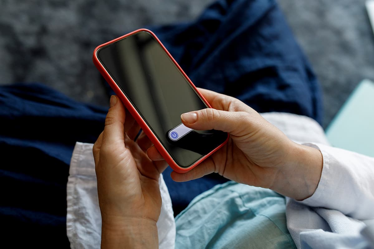 Viajar para Desconectar ou Conectar O Dilema da Hiperconexão no Turismo 