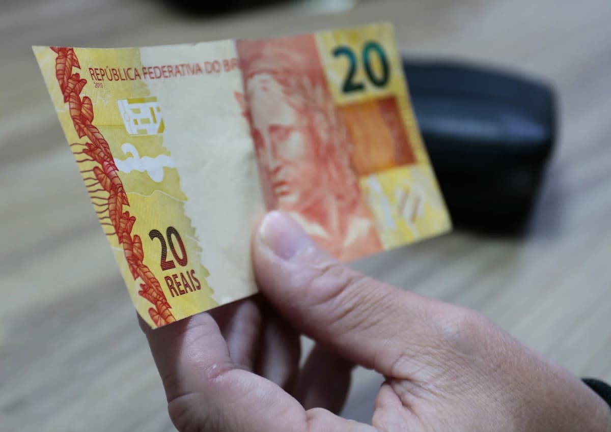 Câmbio de Dinheiro Seguro Como Evitar Golpes e Taxas Ocultas